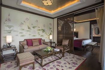 heritage line ylang cruise halong bay and lan ha bay