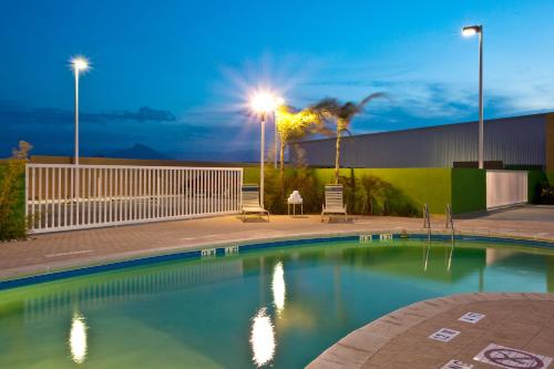 holiday inn express and suites monterrey aeropuerto by ihg