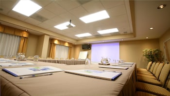 holiday inn express and suites monterrey aeropuerto by ihg
