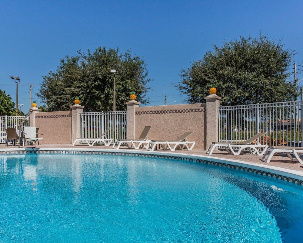 comfort inn and suites lakeland north i 4