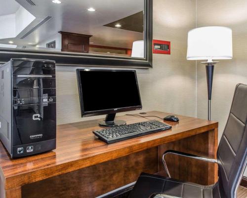 comfort inn and suites lakeland north i 4