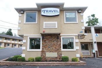 Travel Inn & Suites,Near Bangalore Palace,2 star