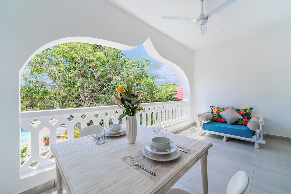 hibiscus home and apartments