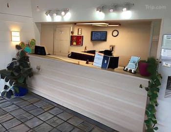 Hilliard Motor Lodge,,2 star