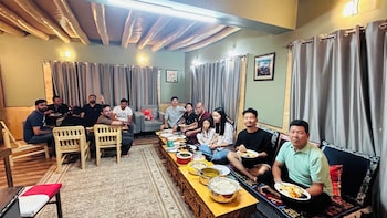 Hillside Homestay And Hostel,,3 star