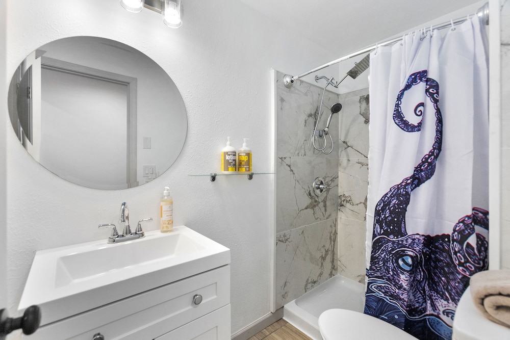 hillside in seattle well appointed