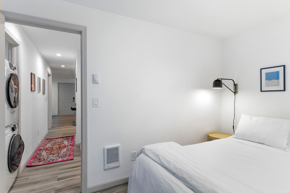 hillside in seattle well appointed