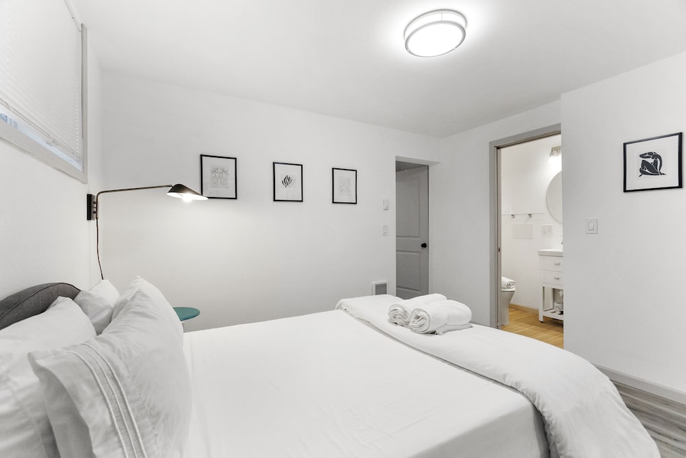 hillside in seattle well appointed