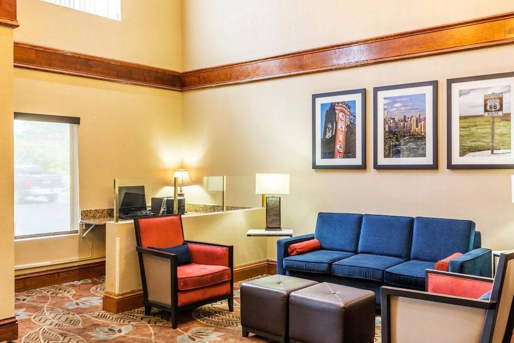 comfort suites near i 80 and i 94