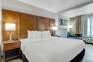 comfort suites near i 80 and i 94