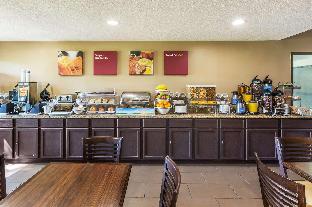 comfort suites near i 80 and i 94