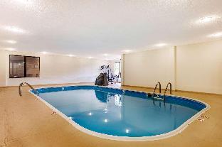 comfort suites near i 80 and i 94