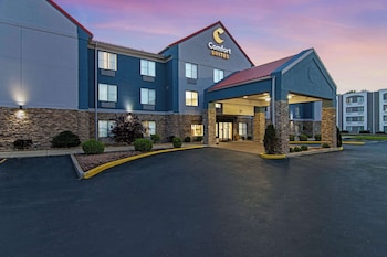 comfort suites near i 80 and i 94