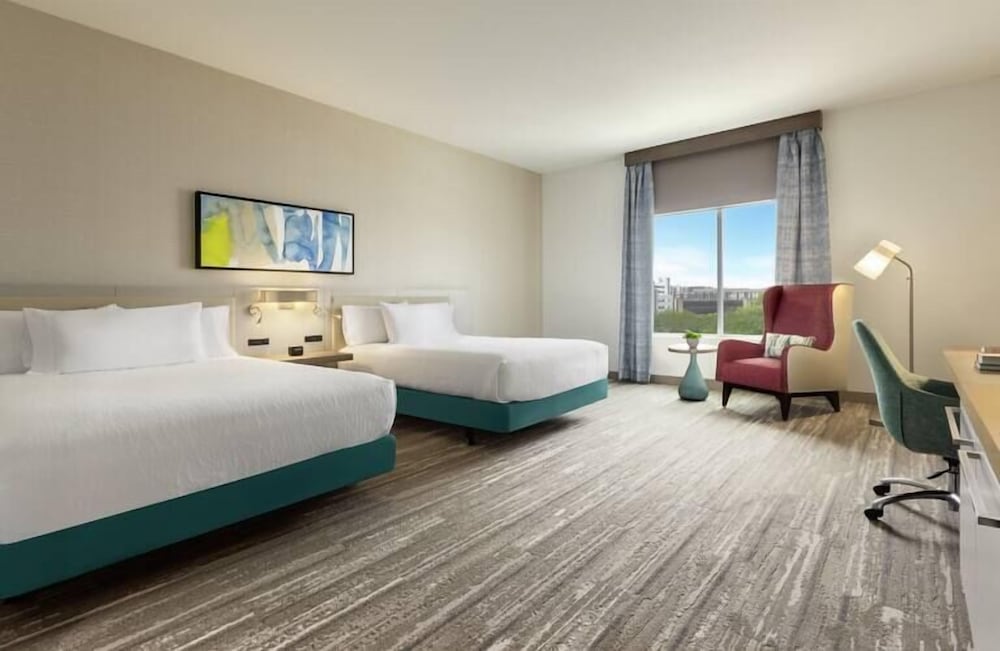 hilton garden inn austin central