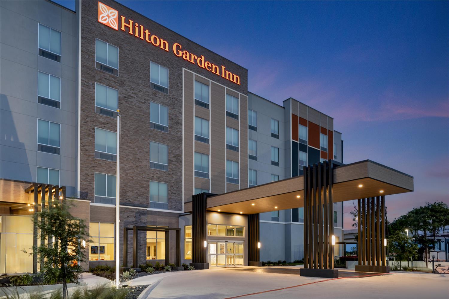 hilton garden inn austin central