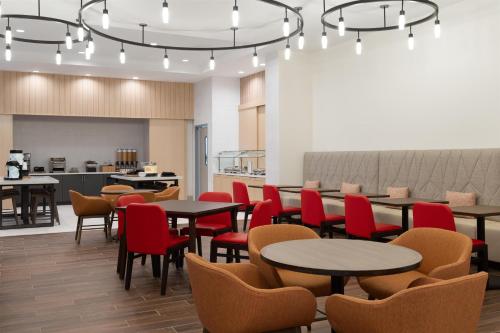 hilton garden inn austin central