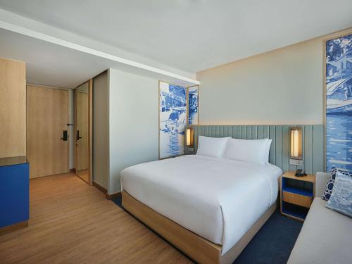 hilton garden inn bangkok riverside