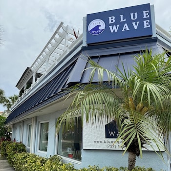 Blue Wave Suites,Clearwater Beach>>Clearwater,2 star
