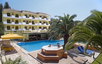 Cleopatra Beach Hotel,Geni>>Ellomenos,3 star