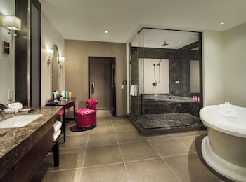 the cromwell