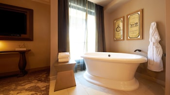 the cromwell