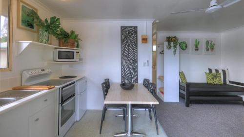 maroochy river bungalows