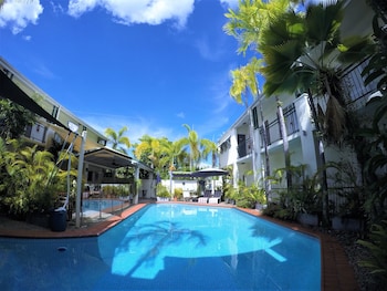 Crystal Garden Resort & Restaurant,Cairns North>>Cairns,3 star