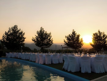 thessalikon grand hotel