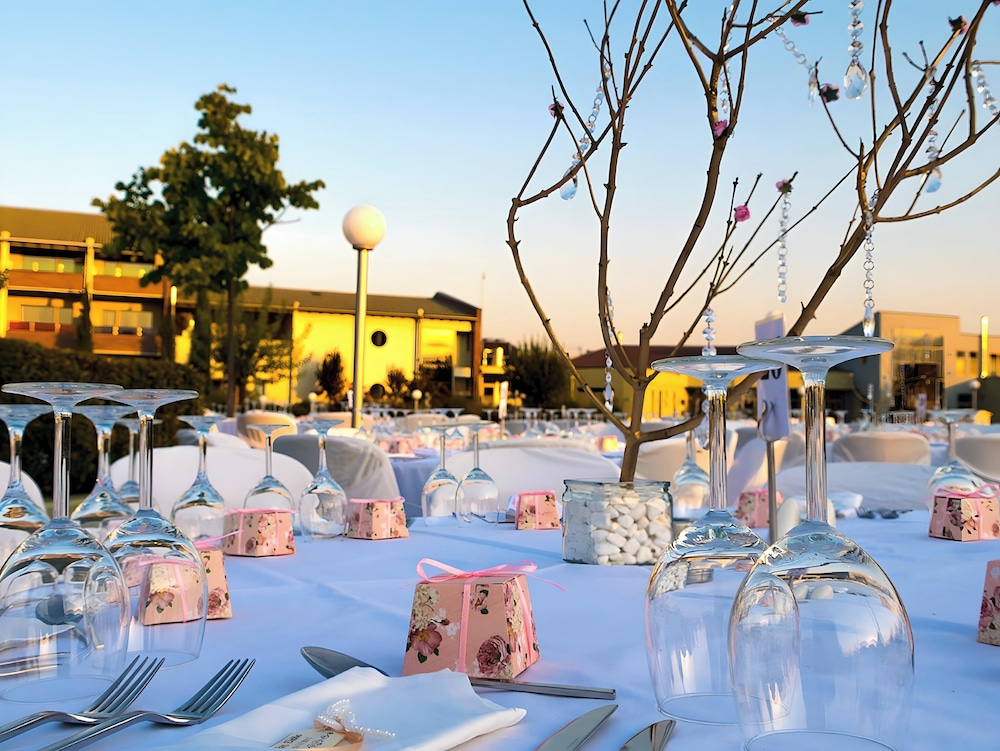 thessalikon grand hotel