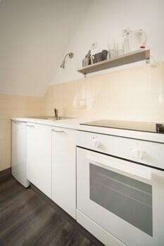 five reasons hotel and hostel