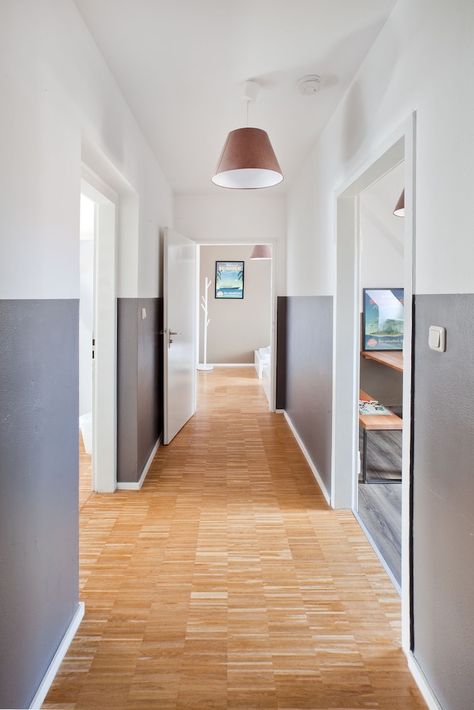 five reasons hotel and hostel