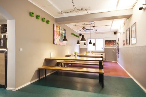 five reasons hotel and hostel