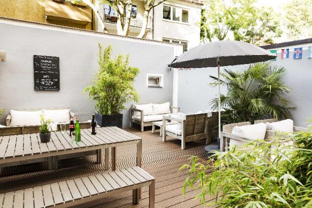 five reasons hotel and hostel