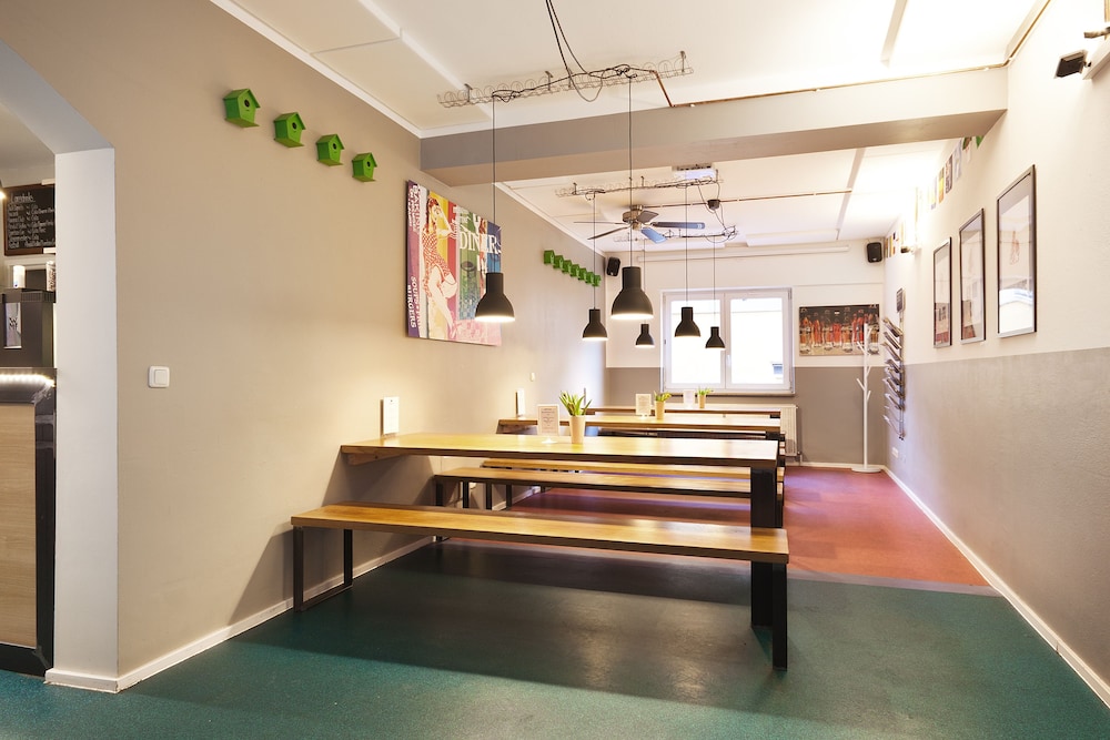 five reasons hotel and hostel