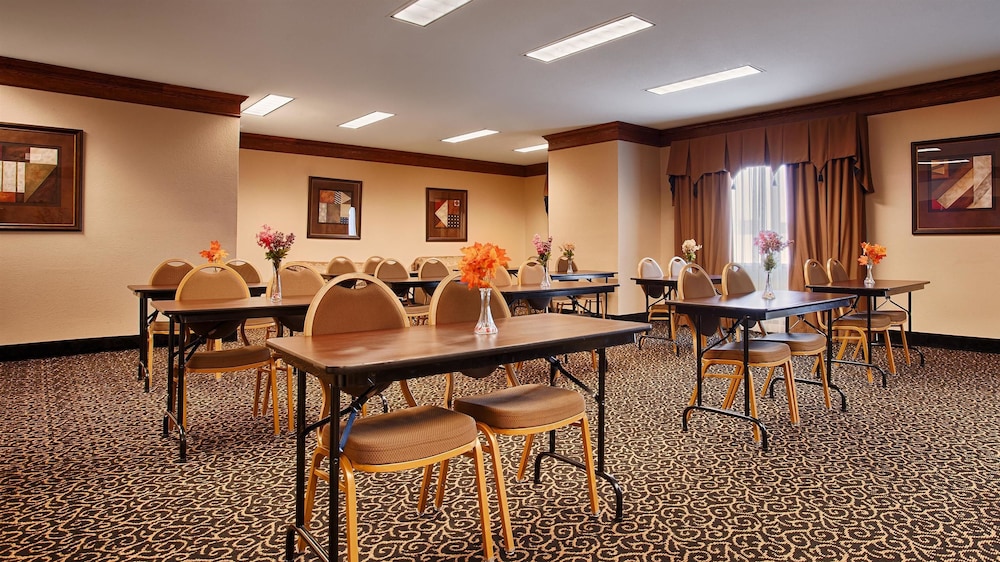 best western south plains inn and suites