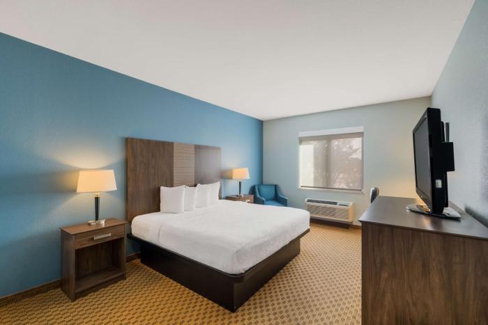 best western south plains inn and suites