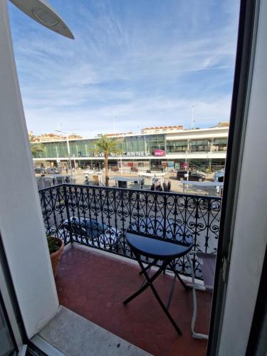 Hotel Du Nord,Cannes Old Town>>Cannes,2 star