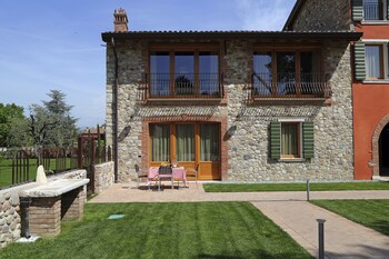residence borgo mondragon