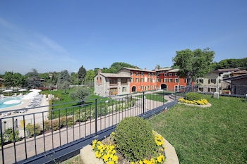 residence borgo mondragon