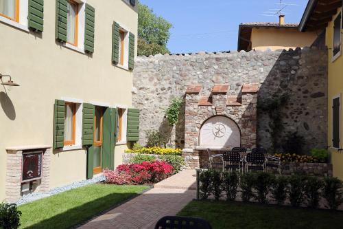residence borgo mondragon