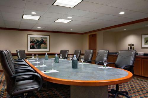 embassy suites by hilton lexington uk coldstream