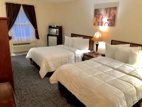 bicentennial inn