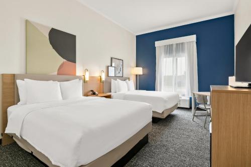 spark by hilton commerce ga