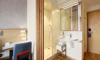 holiday inn express kolkata new town