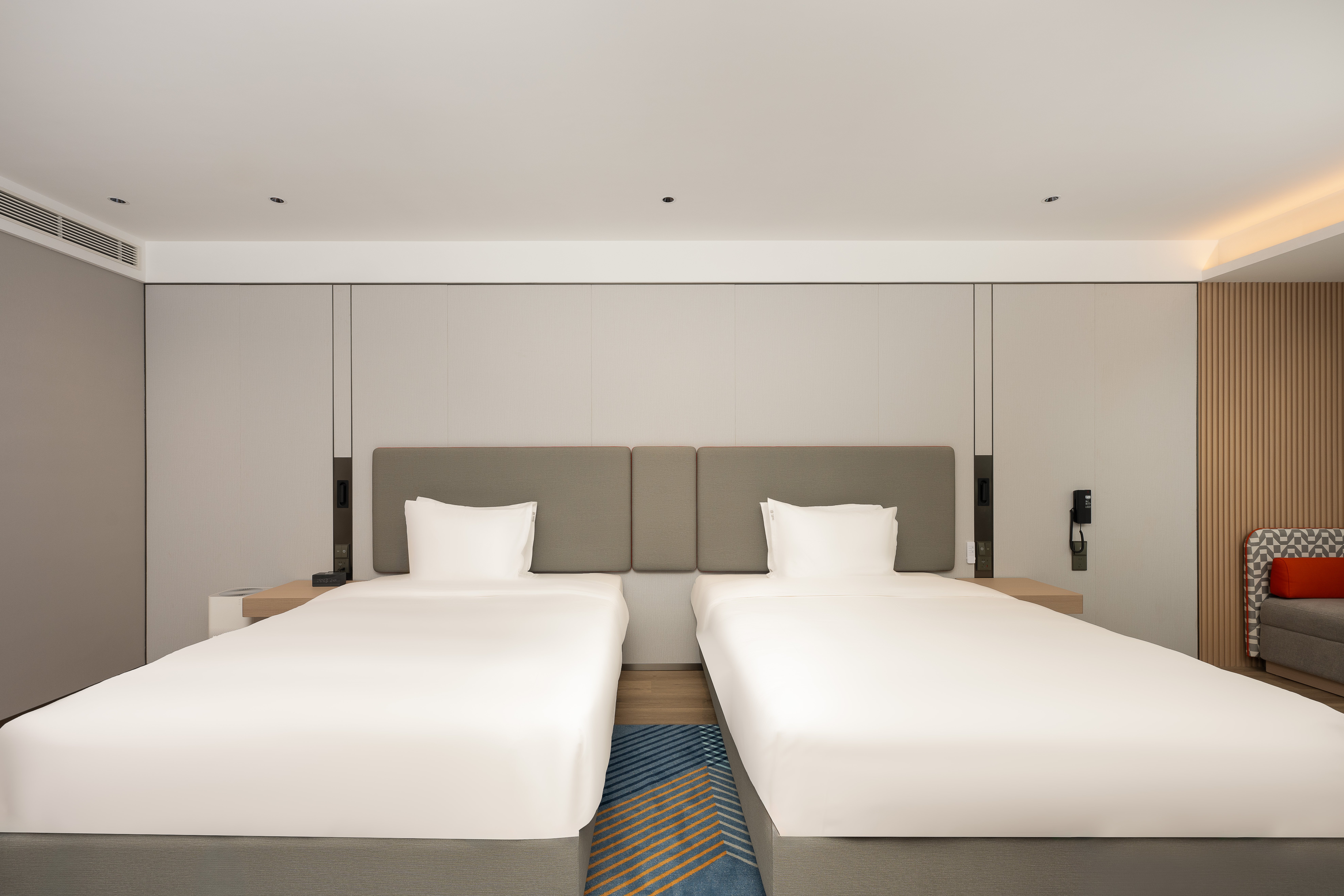 holiday inn express nanjing riverside an ihg hotel