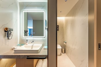 holiday inn express nanjing riverside an ihg hotel