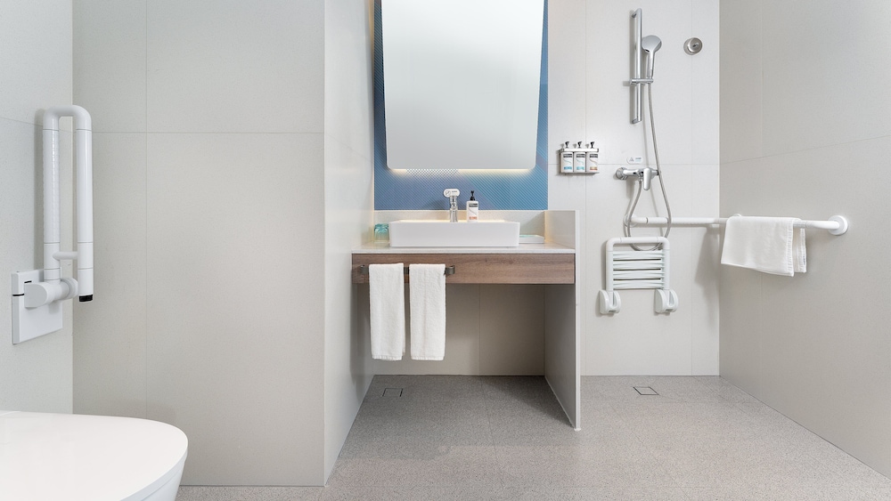 holiday inn express qingdao shibei an ihg hotel