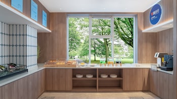 holiday inn express qingdao shibei an ihg hotel