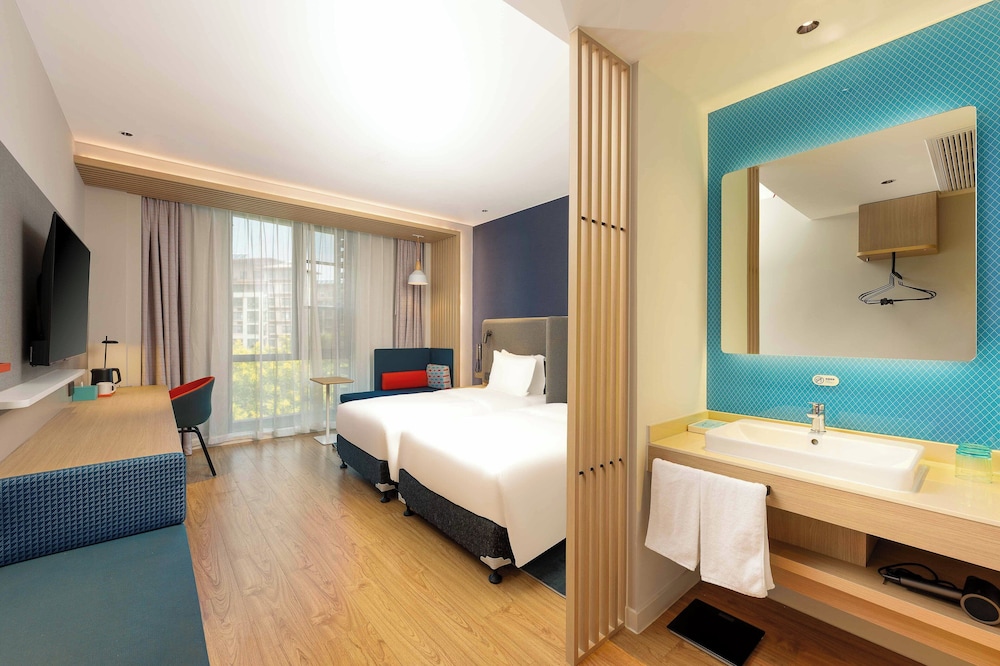 holiday inn express wuxi east station an ihg hotel