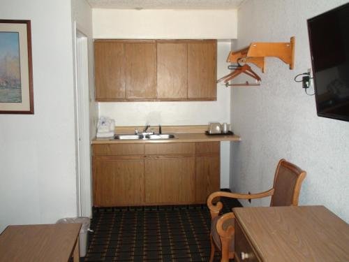 Executive Inn Of Arlington, Near At&T Stadium,,2 star